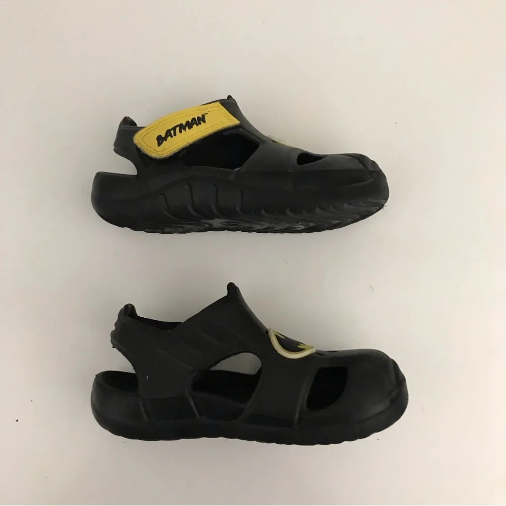 Batman Water Shoes Size 7 toddler